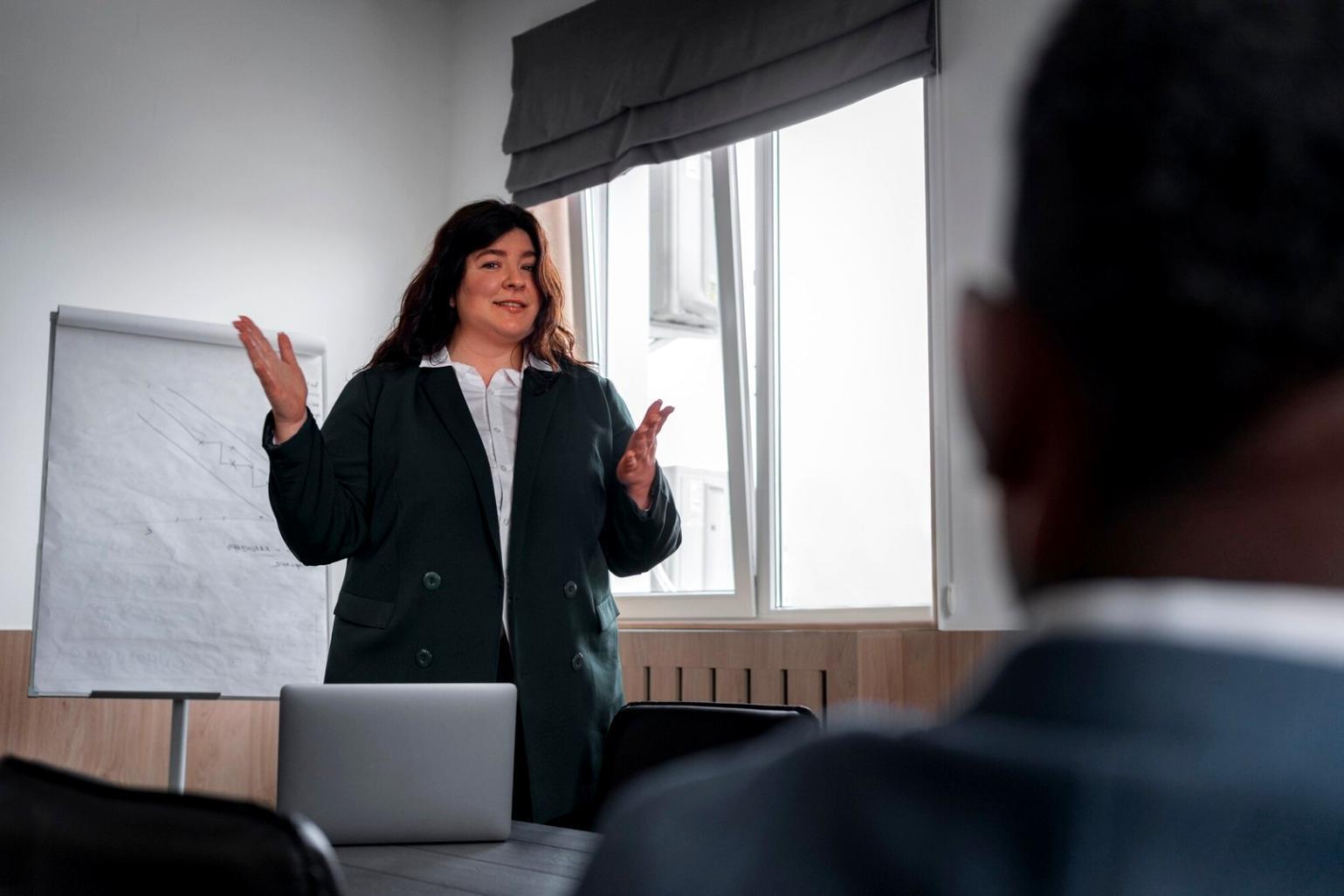 Metodo di insegnamento interattivo con approccio scientifico al pensiero critico