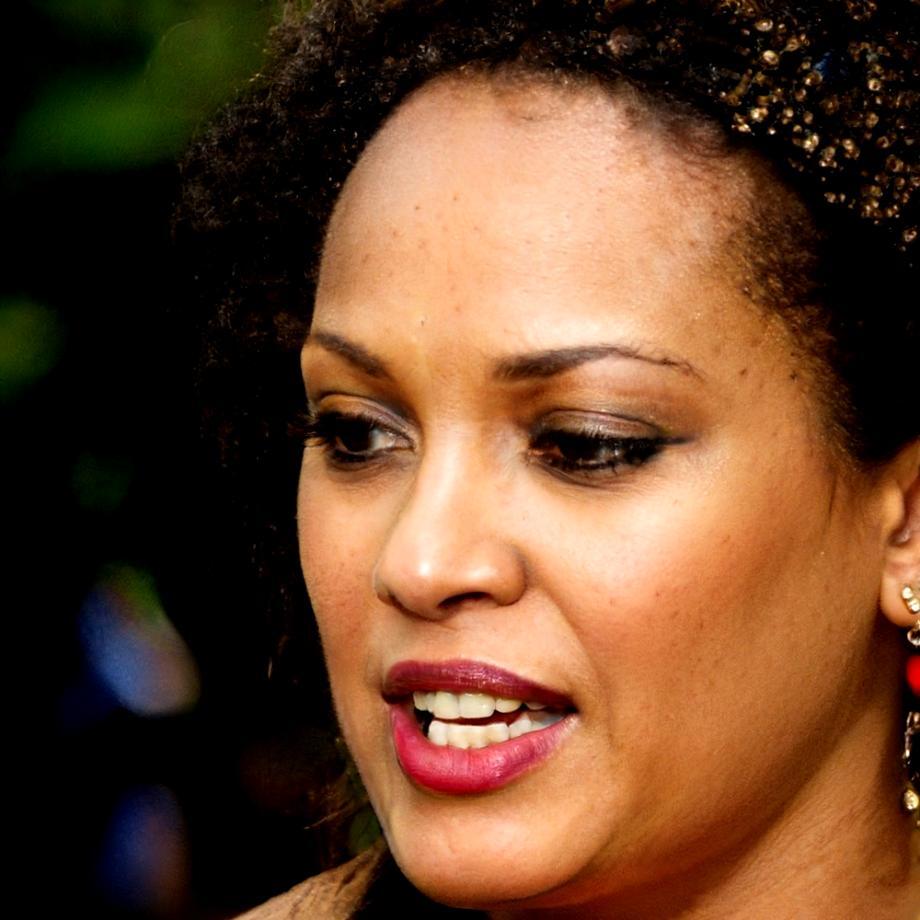 Ritratto professionale di Elena Maretti, fondatrice e direttrice didattica